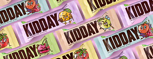 «Оставайтесь детьми – не оставляйте детям!»: Команда Depot разработала дизайн десертных батончиков Kidday