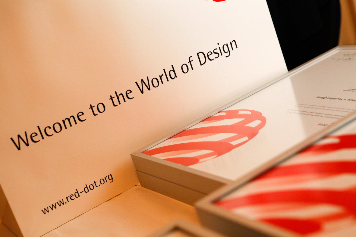 red dot communication design, дизайн