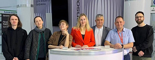 Улыбаемся и машем Улыбаемся и машем